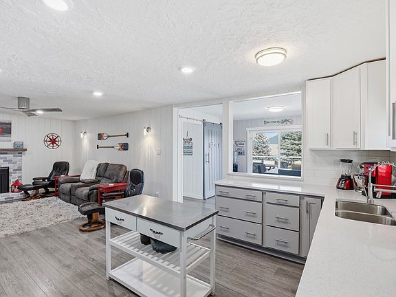 5th image of 41863 Robert Rd