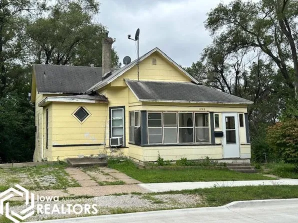 1806 E Main St, Ottumwa, IA 52501