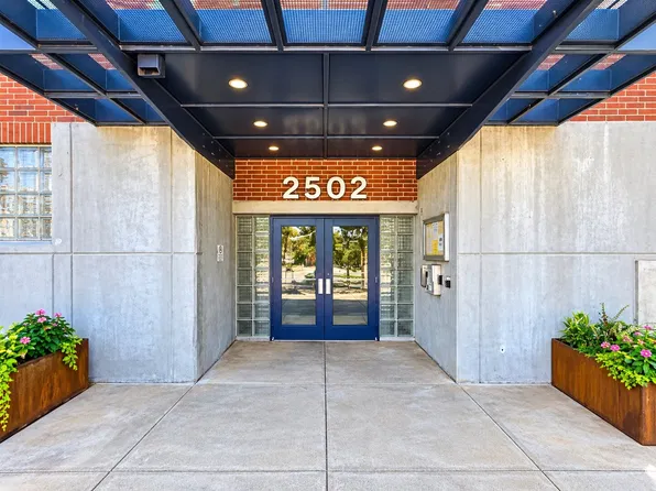 2502 Live Oak St APT 110, Dallas, TX 75204