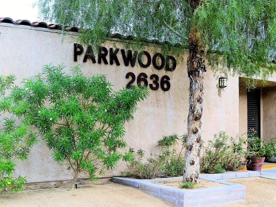 Parkwood Apartments
