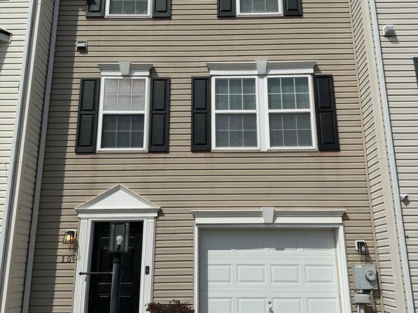 15 Lombard Ln