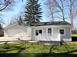 10620 Resort Rd, Pleasant Lake, MI 49272