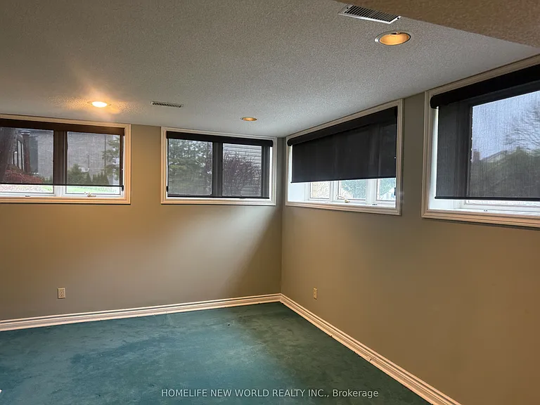 3 Jenkinson Grv — Photo 24