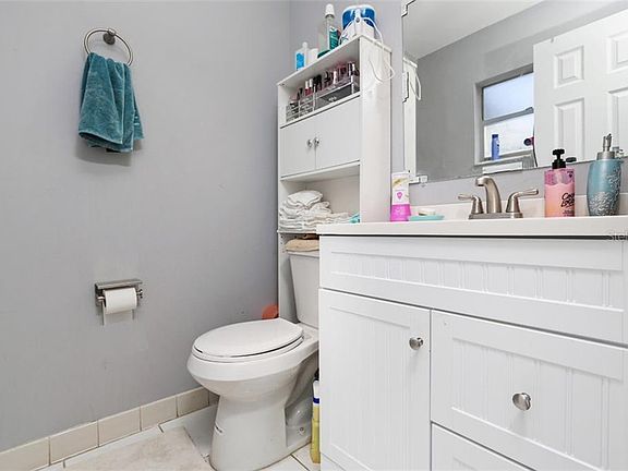 4th image of 3946 Alpert Dr