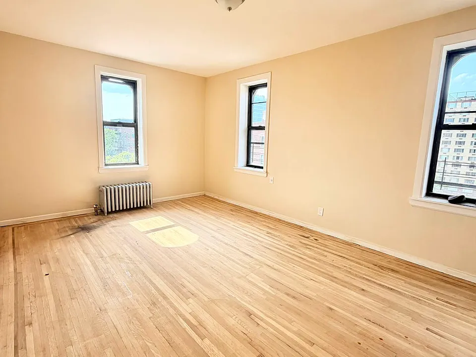 40-04 Bowne St #6C