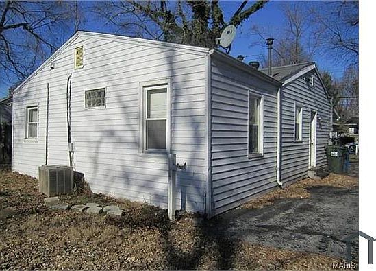 2nd image of 214 Barto Dr