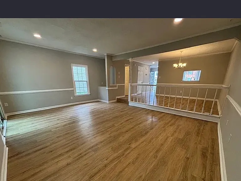 5569 Campus Dr — Photo 3