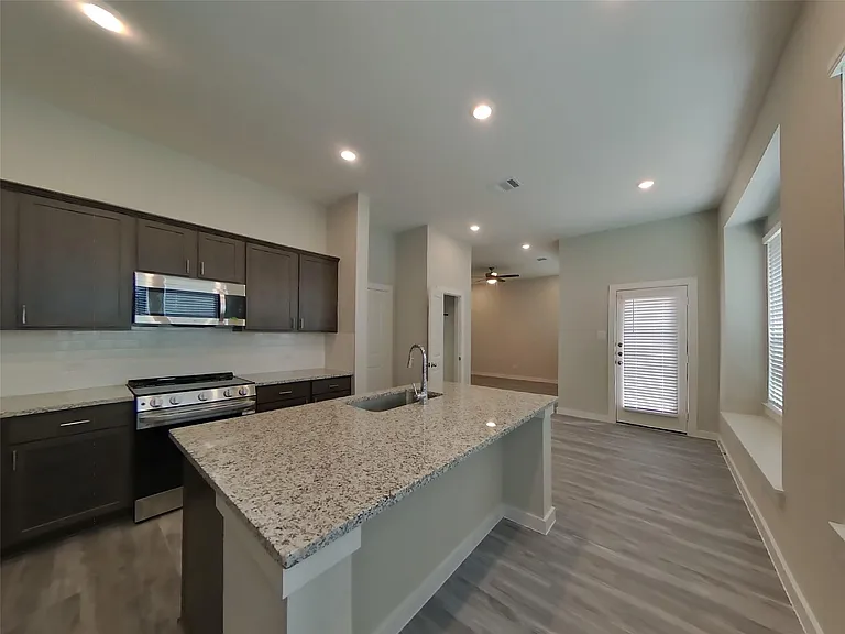 22709 Terrazzo Dr — Photo 6