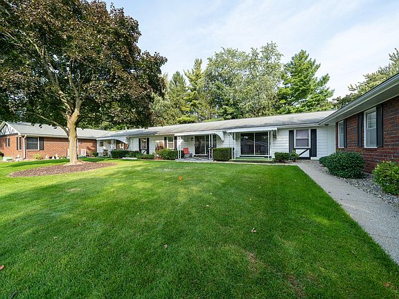 2nd image of 5078 Southglow Ct SE #112
