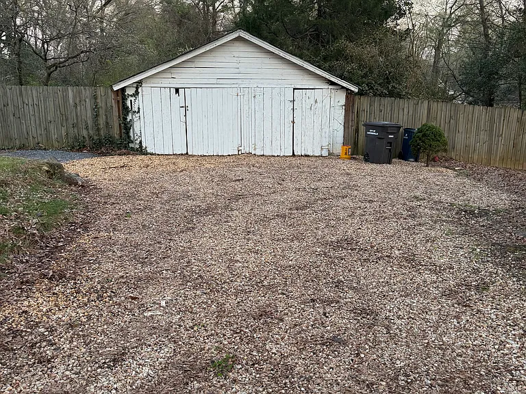 108 Lee St — Photo 18