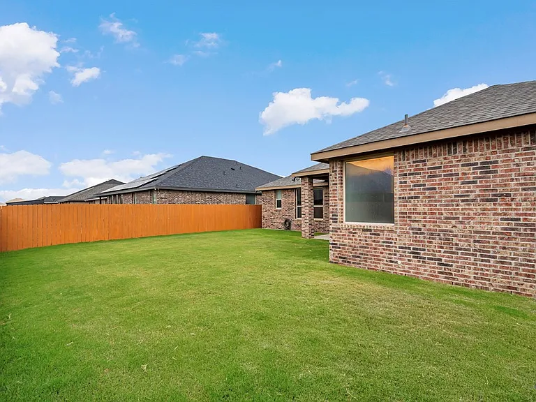 6807 Hall Of Fame Blvd — Photo 12