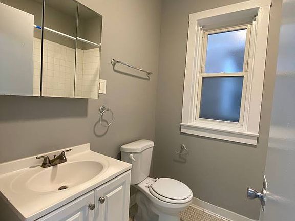 5th image of 6560 S Western Ave APT 2