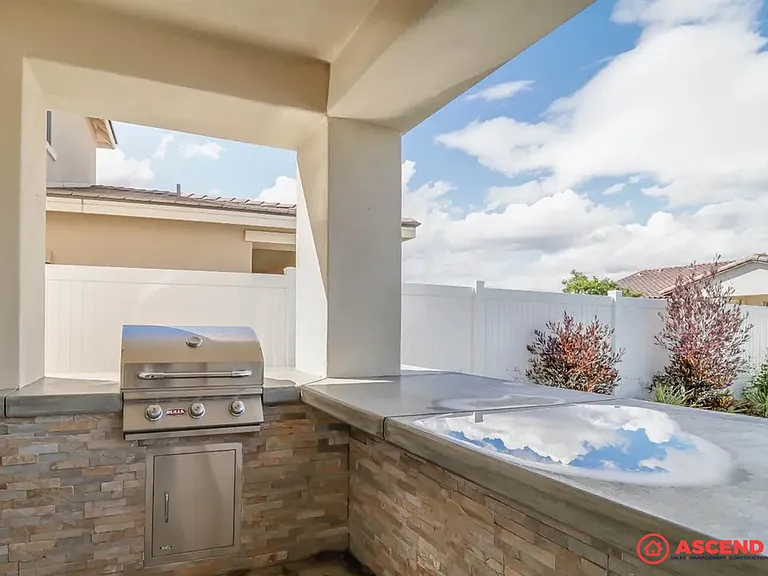 11610 Campus Park Dr — Photo 25
