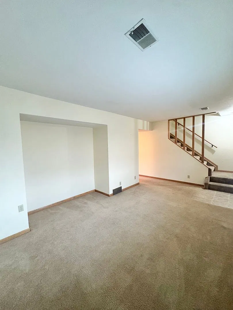 2723 N 93rd Street Apartments — Photo 2