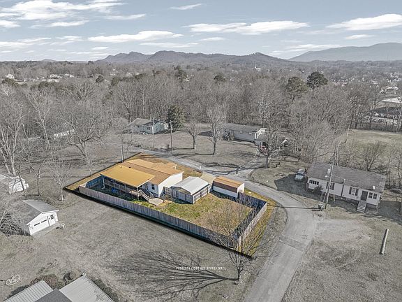 2nd image of 620 Hitchcock Ave