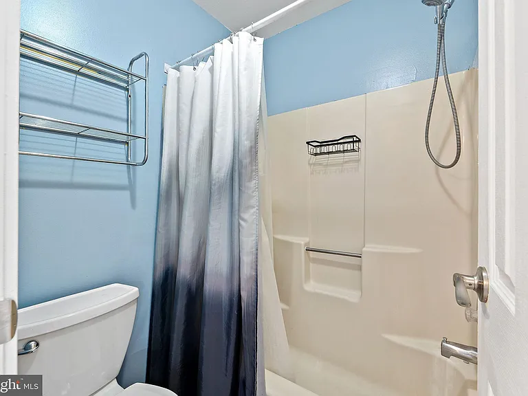 1512 Roberts Way — Photo 20