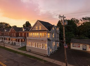 3 Adams St, Easthampton, MA 01027