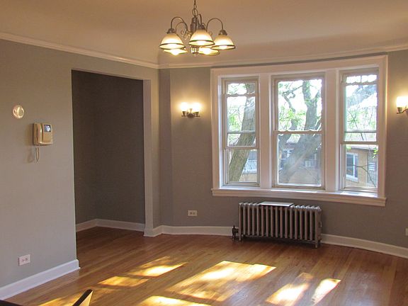 3rd image of 4448 W Gunnison St APT 3B