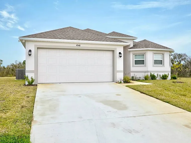 4548 Adrienne St — Photo 21