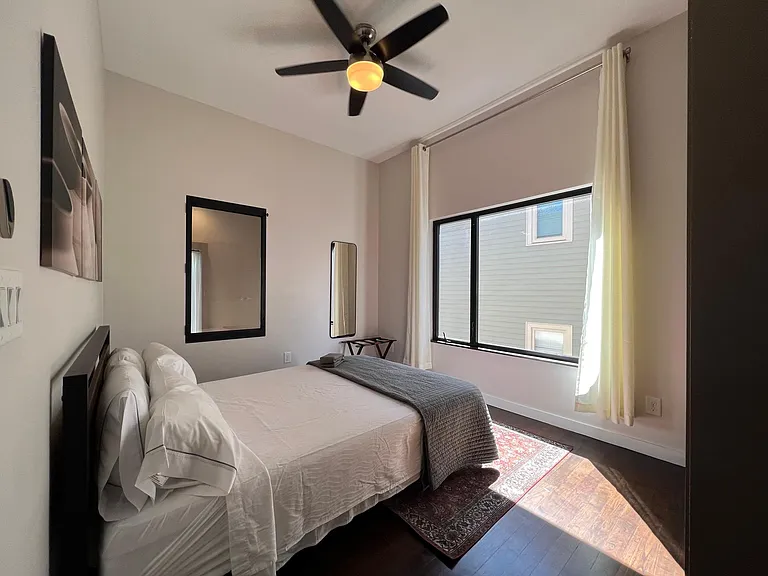 504 Morgan St NE — Photo 27