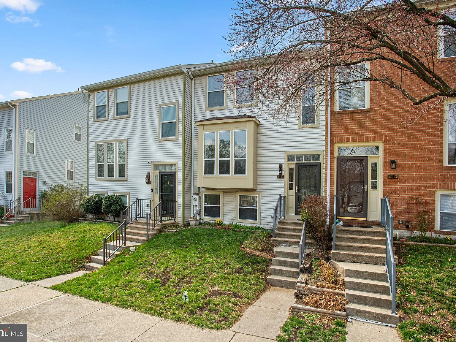 4 bed, 3.5 bath, 1725 sqft, $2,800 — Photo 3