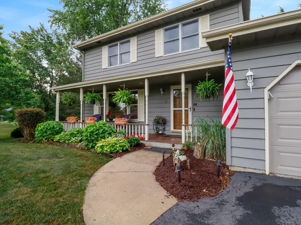 506 Robinhood Ct, Valparaiso, IN 46385