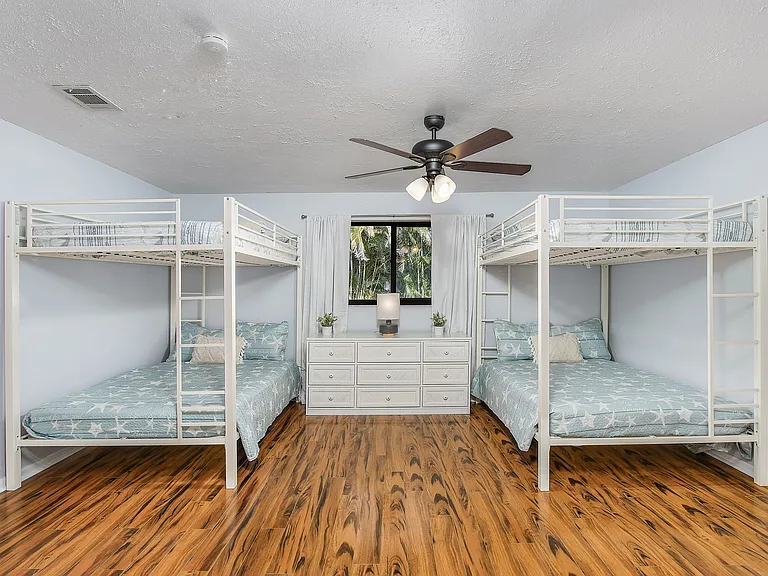 2541 SW 38th Ter — Photo 25