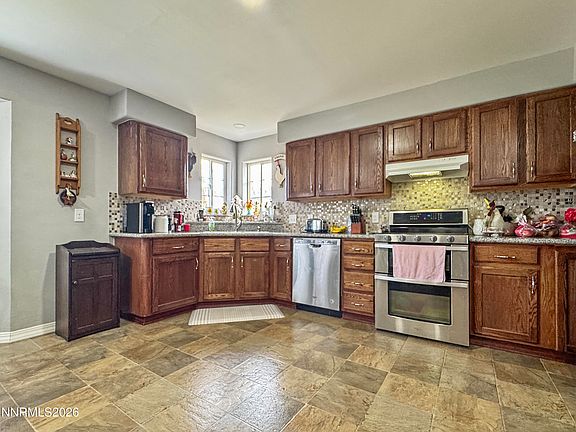 5th image of 4131 Two Rock Dr