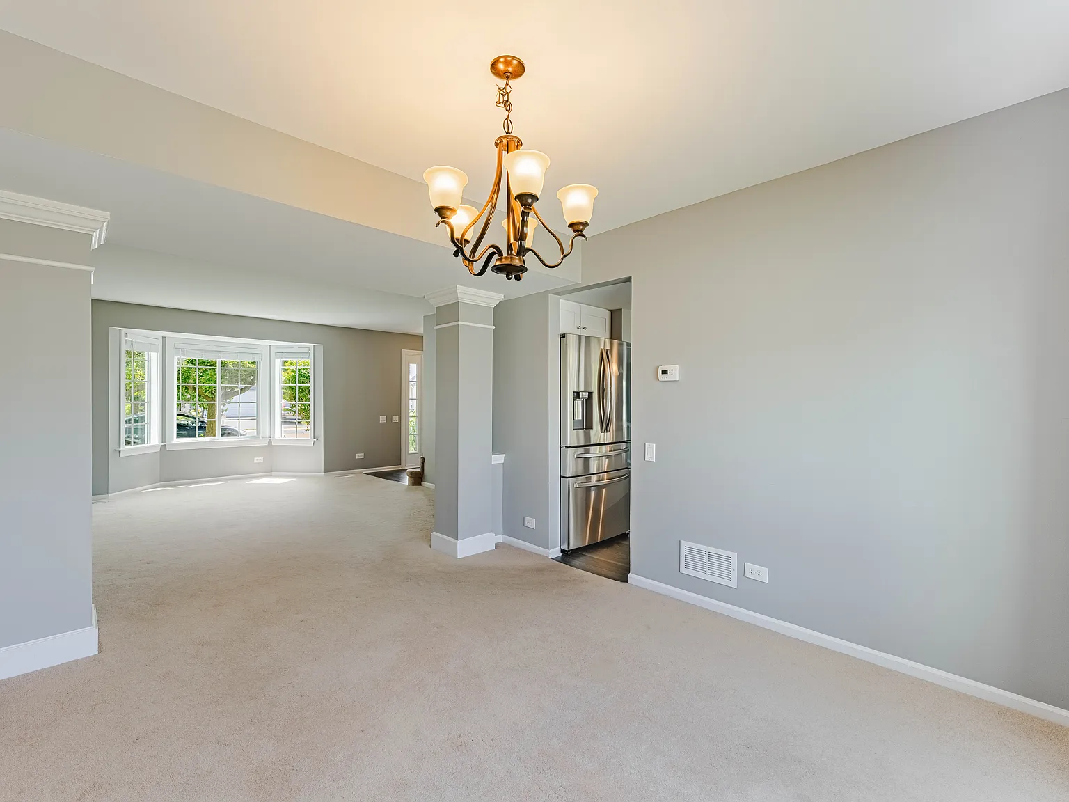 3 bed, 2.5 bath, 1894 sqft, $3,300 — Photo 4