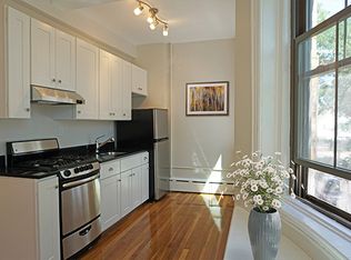 102 Willow St #2, Cambridge, MA 02141
