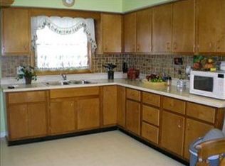 6803 New Hampshire Ave, Hammond, IN 46323