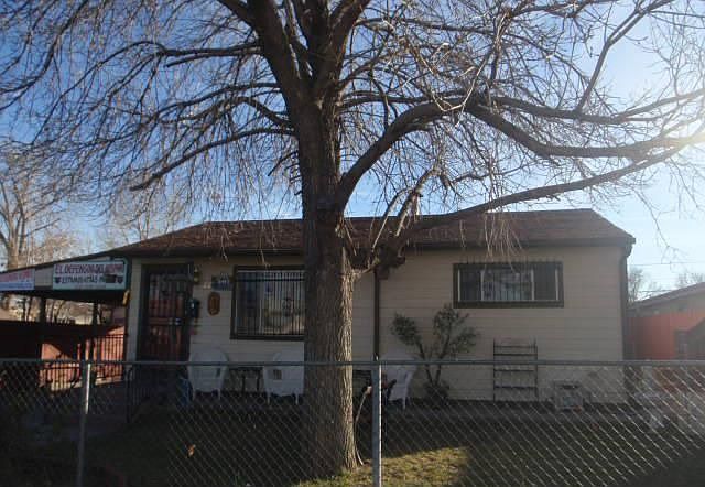 1st image of 3120 W Dakota Ave