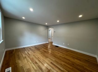 12 Granite St #13, Foxboro, MA 02035