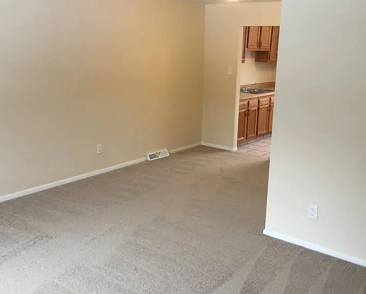 23673 Banbury Cir #6 — Photo 5