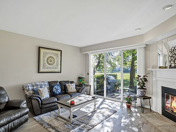5th image of 1520 Golfview Ct