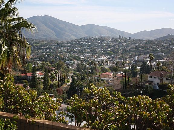 2nd image of 4309 Mount Helix Highlands Dr