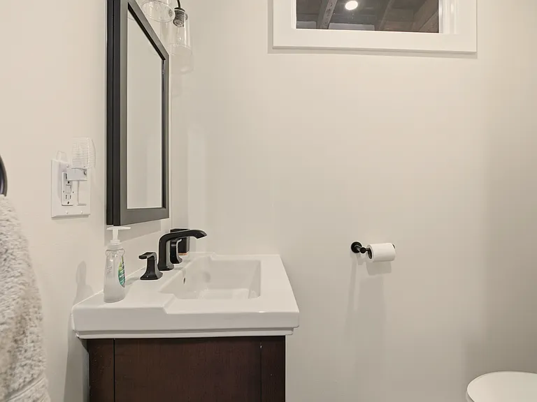 98 Kay St #4 — Photo 12