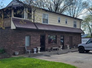 106 Shady Ln, Ellwood City, PA 16117
