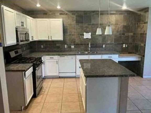 5th image of 1588 W Swisher Pl