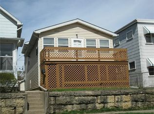 1019 Garfield Ave, Dubuque, IA 52001