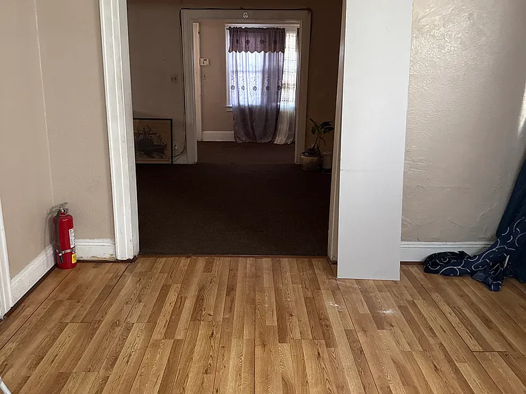 12210 Irwin Pl — Photo 2