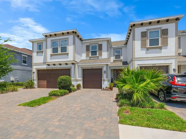 3229 Painted Blossom Ct, Lutz, FL 33558
