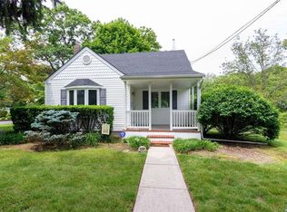 104 Freeman Ave, Islip, NY 11751