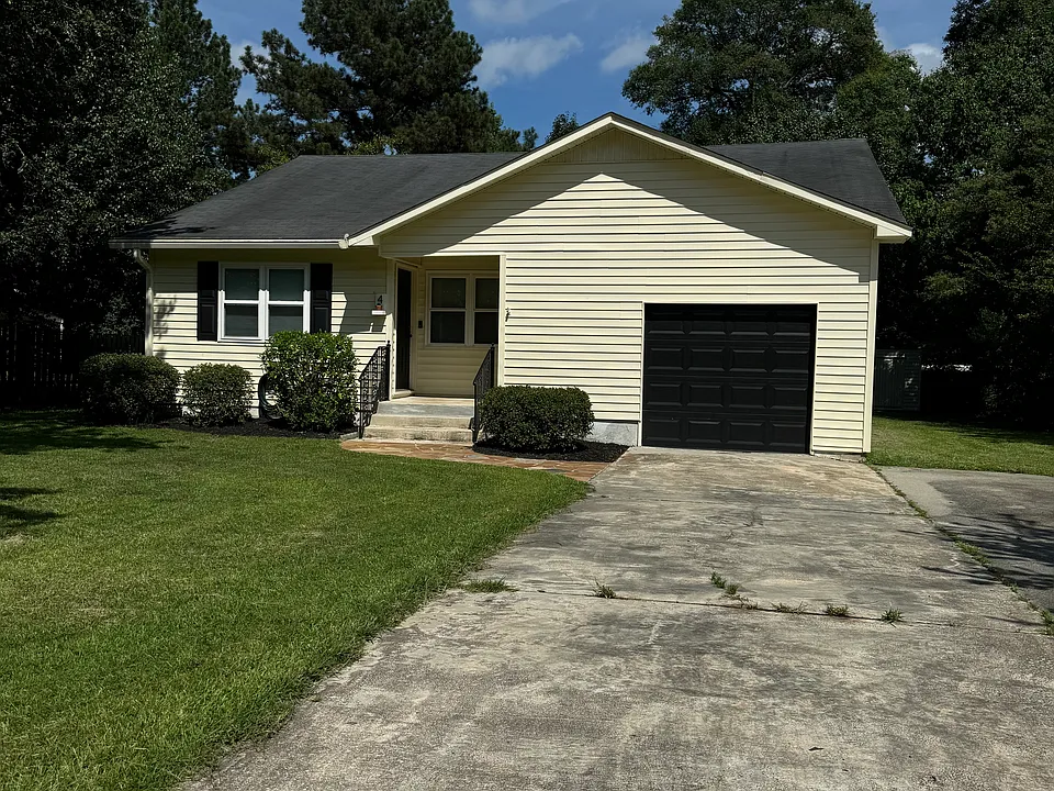 4 Haydens Ct