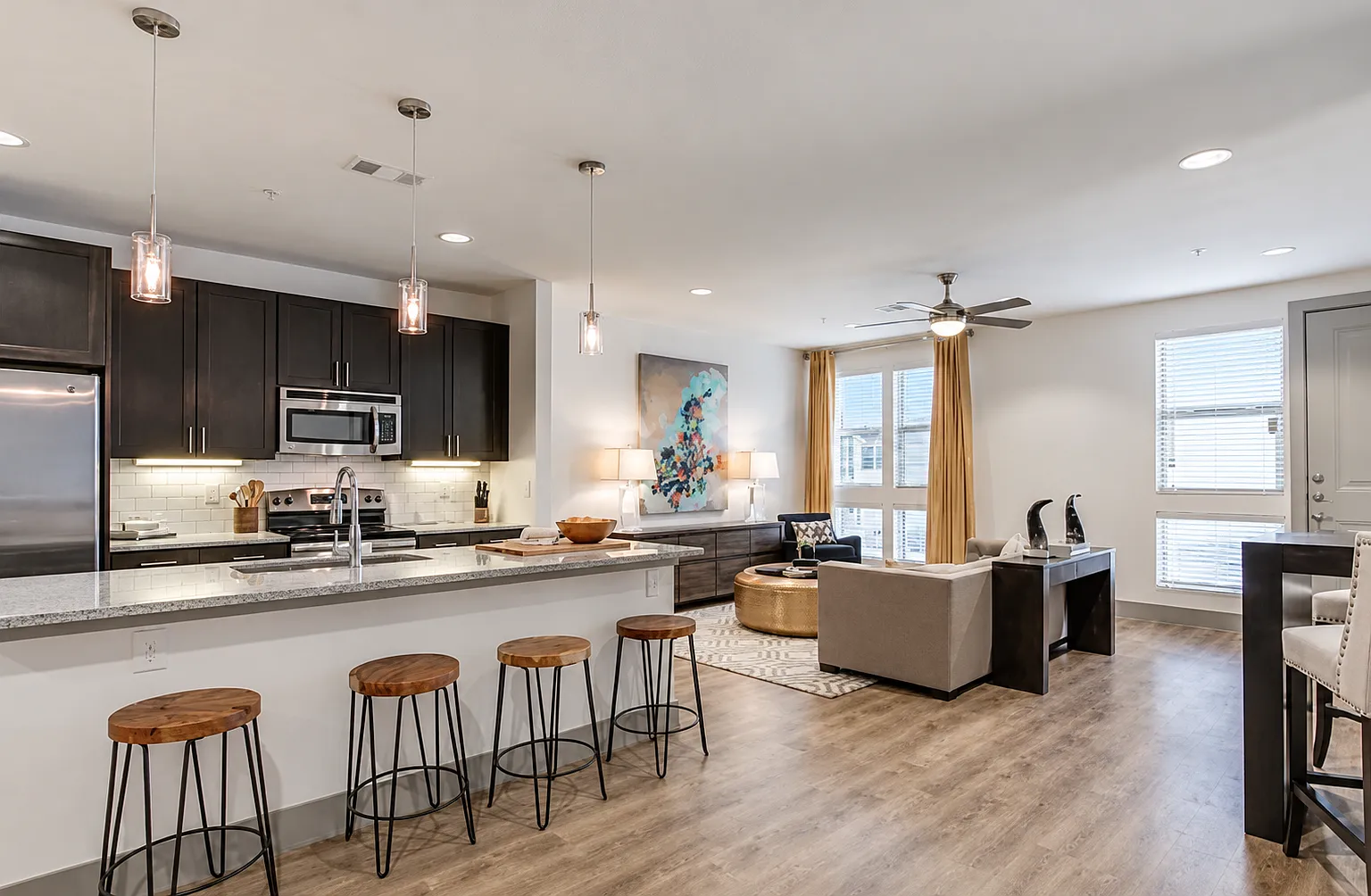 2 bed, 2.5 bath, 1625 sqft, $2,699 — Photo 4
