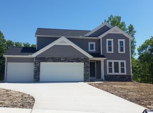 738 Stepping Stone Dr, Byron Center, MI 49315