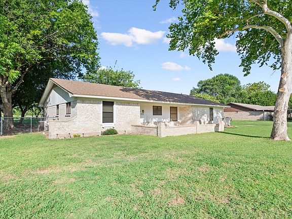 2nd image of 108 Towne West Dr