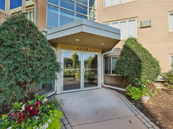 4370 Brookside Ct APT 320, Edina, MN 55436