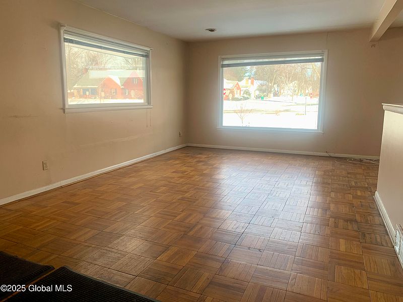 4th image of 1540 Clifton Park Road