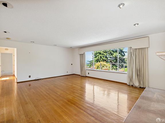 2nd image of 555 Talbot Avenue